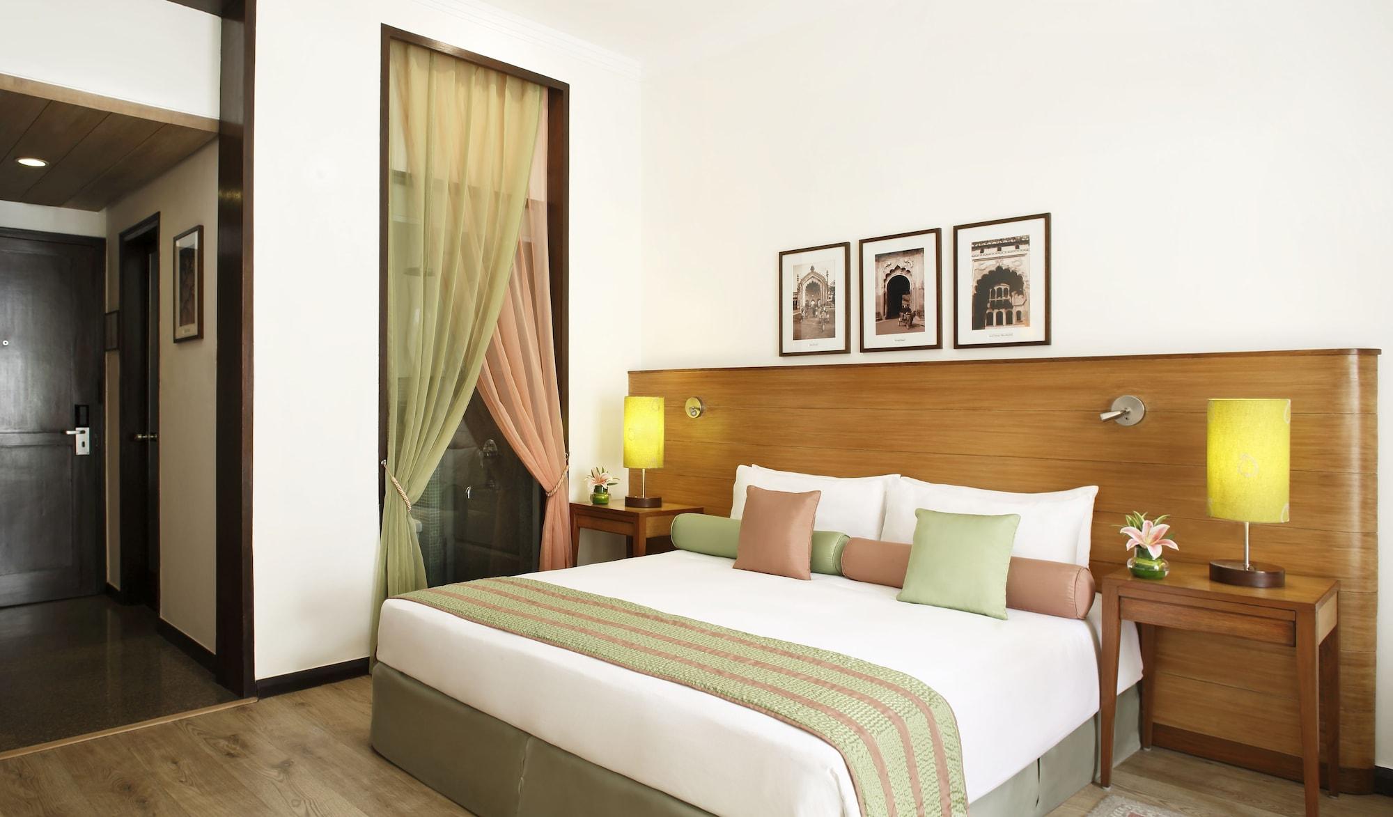 Taj Mahal Lucknow Ξενοδοχείο Εξωτερικό φωτογραφία