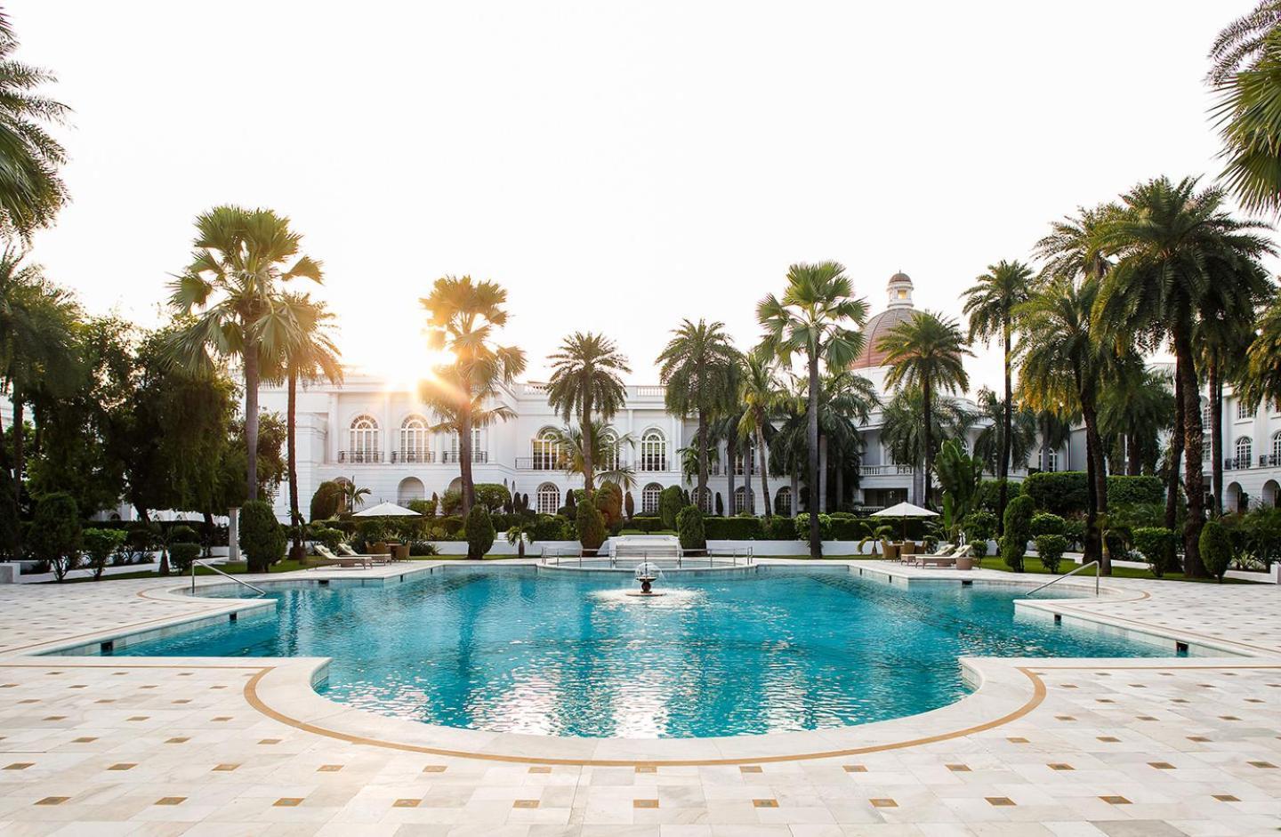 Taj Mahal Lucknow Ξενοδοχείο Εξωτερικό φωτογραφία
