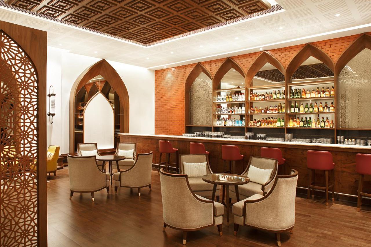 Taj Mahal Lucknow Ξενοδοχείο Εξωτερικό φωτογραφία